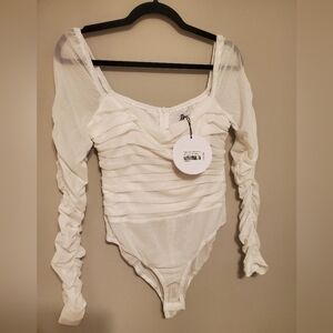 CASUAL WHITE LONG SLEEVE Bodysuit